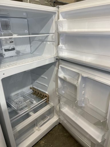 33" GE Top Freezer Fridge