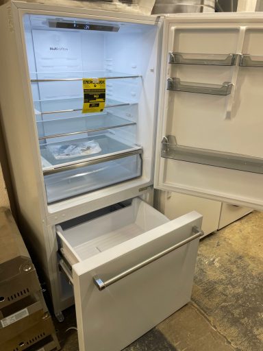 New 33" Hisense White Bottom Freezer Fridge